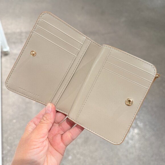 Marc Jacobs 2F5SMP066S01 J Marc Mini Compact Wallet Authentic‼️ - Picture 5 of 8